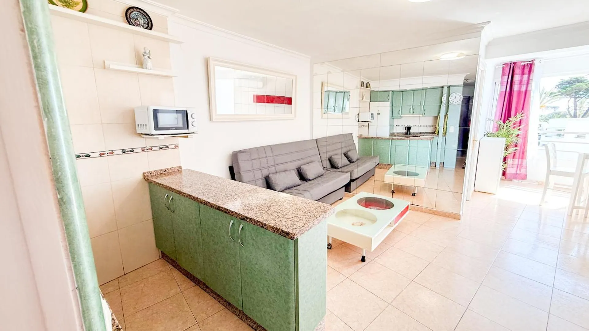 Casa La Luna- Beachfront 1Br With Sea Views Marbella Apartmán