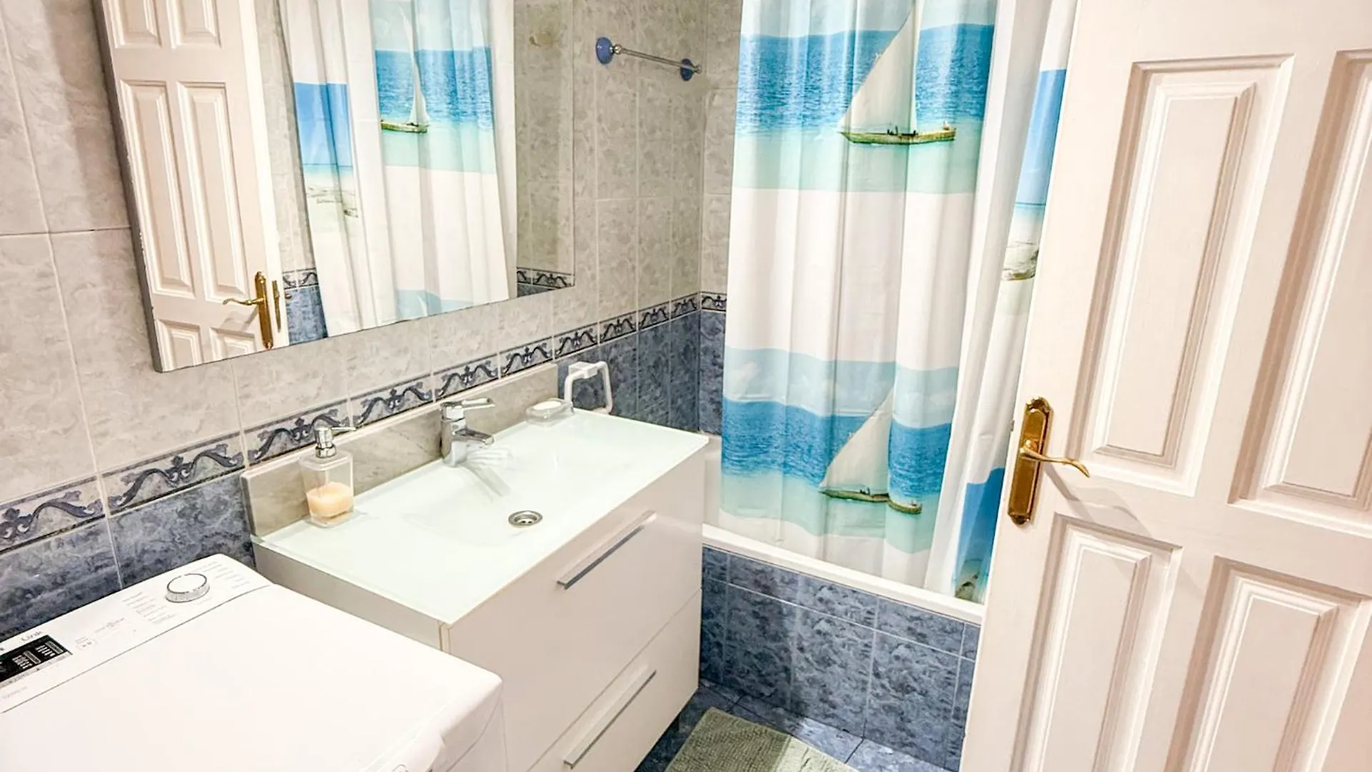 Casa La Luna- Beachfront 1Br With Sea Views Marbella Apartmán