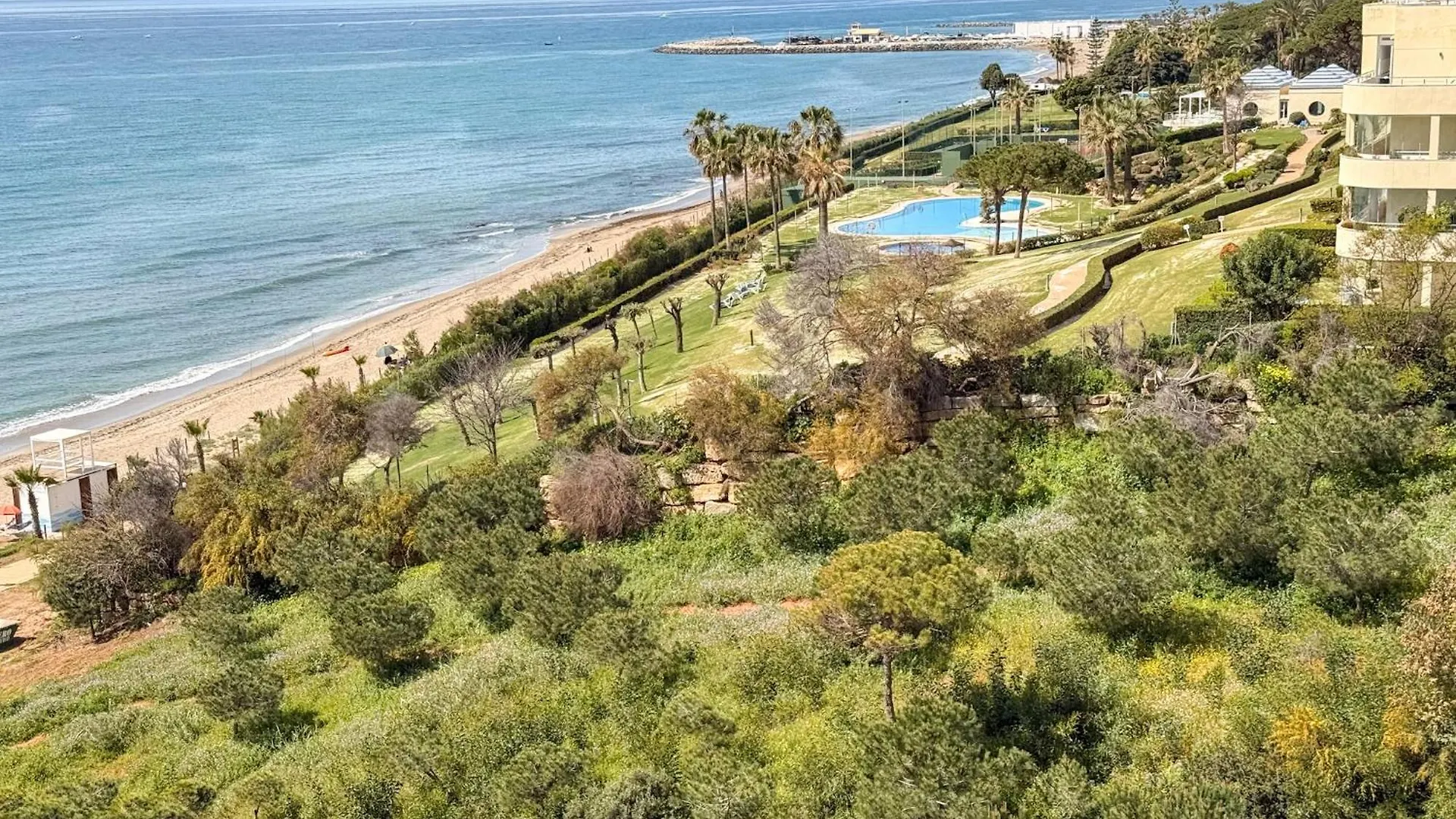 Casa La Luna- Beachfront 1Br With Sea Views Marbella