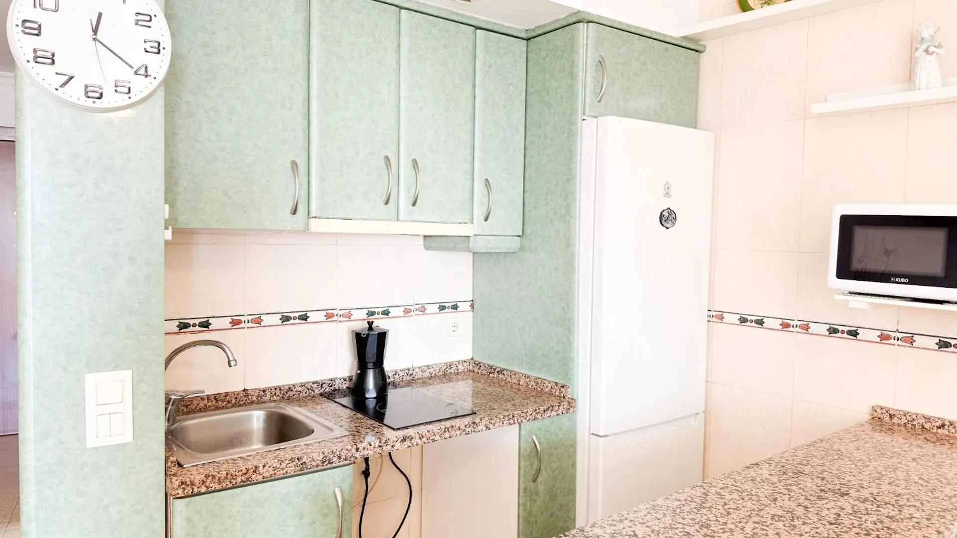 Casa La Luna- Beachfront 1Br With Sea Views Marbella Hiszpania